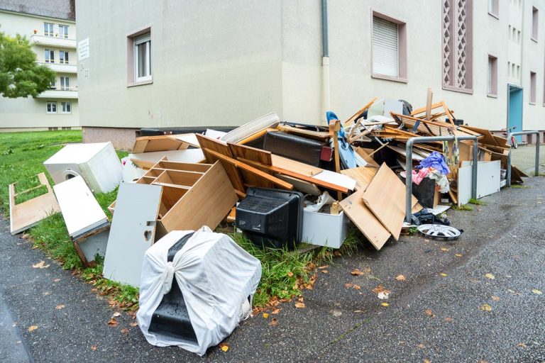 Junk Removal for Real Estate Agents: Selling Homes Faster